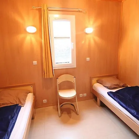 Cosy A : 4 Pers, 2 Chbres, Terrasse, Tennis, Randos, Animaux Acceptes - Fr-1-742-439 Holiday home Salers